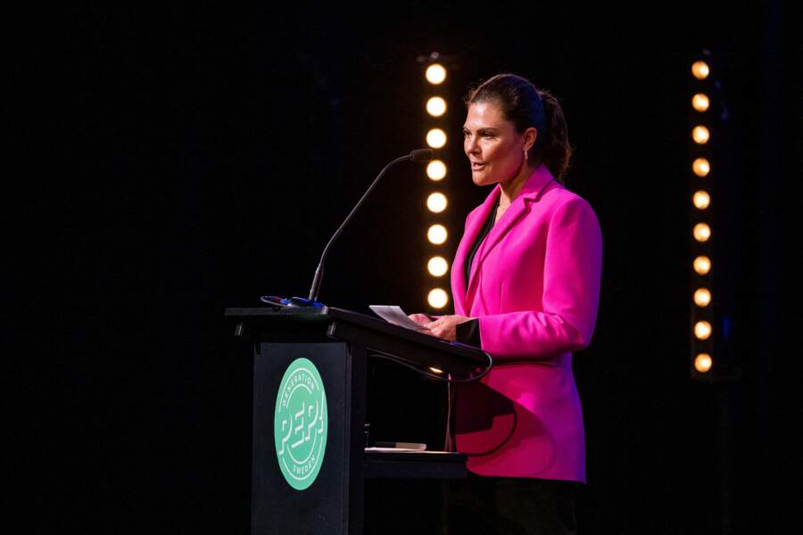 La princesse Victoria soigne sa venue pour assister au Forum de l'association "Génération Pep" à Stockholm, le 16 novembre 2022