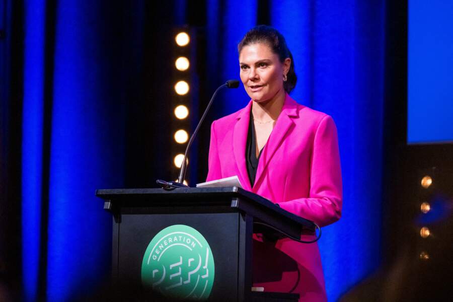 La princesse Victoria est rayonnante au Forum de l'association "Génération Pep" à Stockholm, le 16 novembre 2022