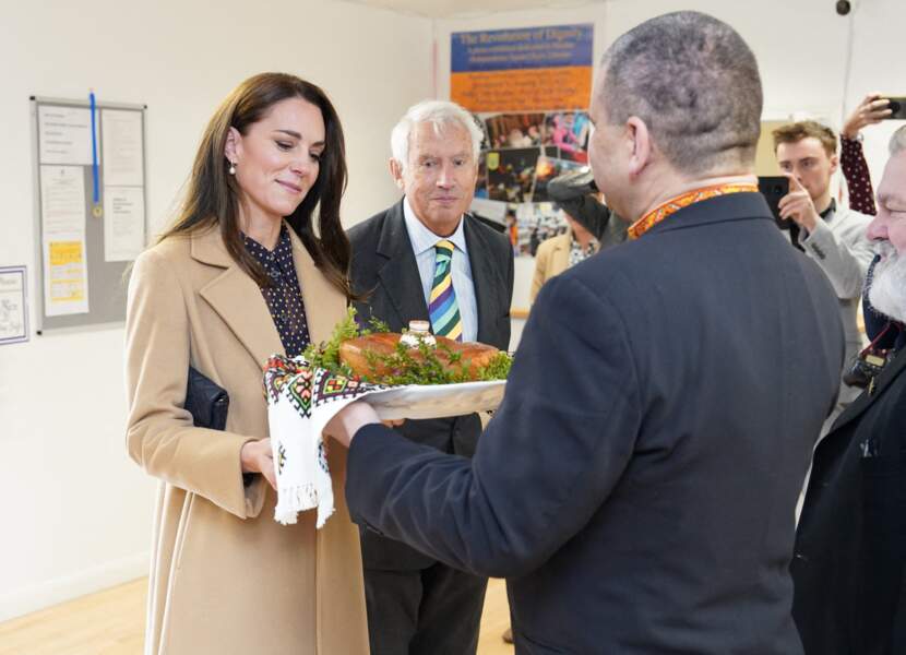 Kate Middleton est élégante pour se rendre au centre communautaire ukrainien de Reading, le 17 novembre 2022