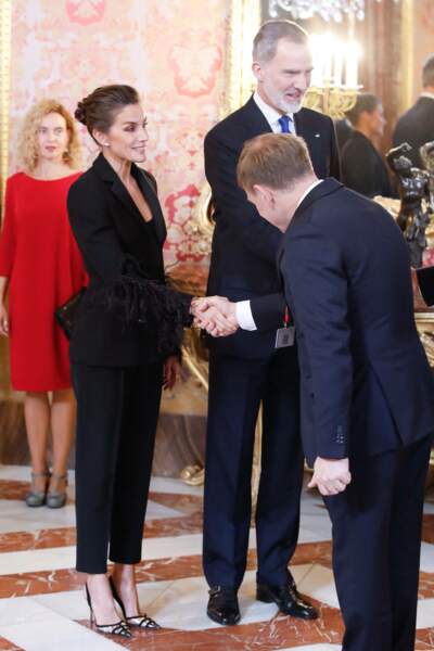 Le roi Felipe VI et Letizia d'Espagne ont reçu les participants à la 68ème session annuelle de l'Assemblée parlementaire de l'Otan au Palais royal à Madrid, le 20 novembre 2022