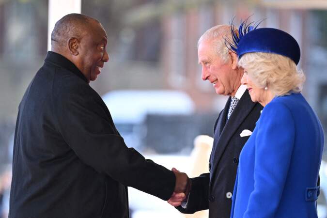 Le président sud-africain a ensuite salué le couple royal
