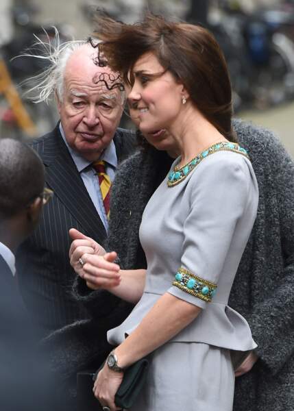 Kate Middleton arrive à la banque Merrill Lynch pour la conférence "Place2Be" à Londres le 18 novembre 2015.
