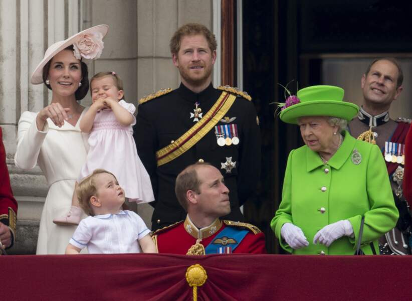La famille royale d'Angleterre au balcon du palais de Buckingham lors de la parade "Trooping The Colour" à l'occasion du 90ème anniversaire de la reine le 11 juin 2016.