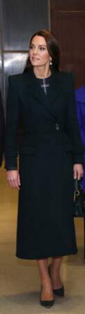 Kate Middleton se perche sur des escarpins Emmy London à Boston, le 30 novembre 2022