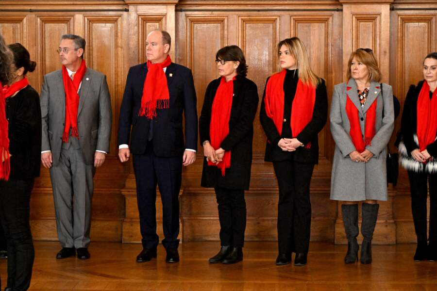 Lors de l'opération "Courtepointes", le prince Albert II de Monaco, la princesse Stéphanie et Camille Gottlieb sont apparus unis dans la lutte contre le SIDA, le 1er décembre 2022