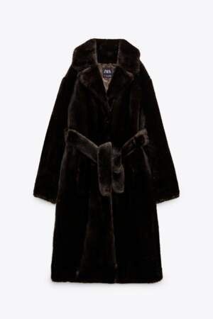 Manteau long effet fourrure, Zara, 179€.