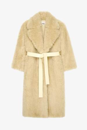 Manteau effet fourrure édition limitée, Zara, 239€.