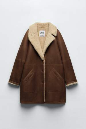 Manteau double face en cuir d'agneau, Zara, 599€.
