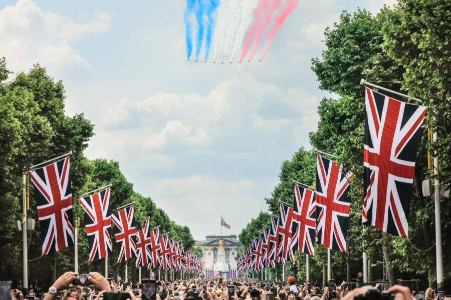 Illustrations de la parade militaire "Trooping the Colour" dans le cadre de la célébration du jubilé de platine de la reine Elizabeth II à Londres