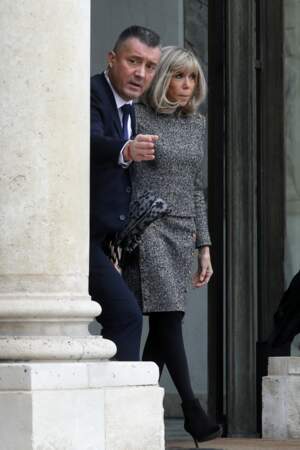 Brigitte Macron s'apprête à accueillir la première dame de l'Ukraine Olena Zelenska au palais de l'Elysée à Paris, le 12 décembre 2022