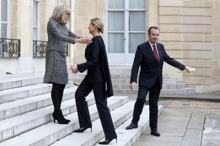 Brigitte Macron et la Première dame de l'Ukraine Olena Zelenska sont très complices à Paris, le 12 décembre 2022