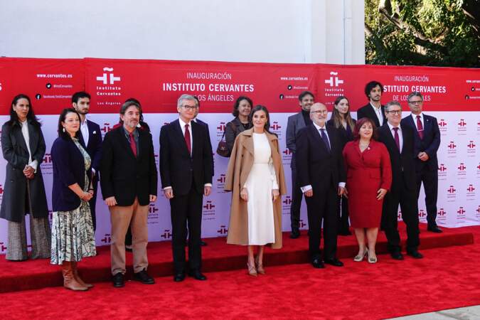 Letizia d'Espagne fait la différence en choisissant une ensemble blanc à Los Angeles, le 13 décembre 2022
