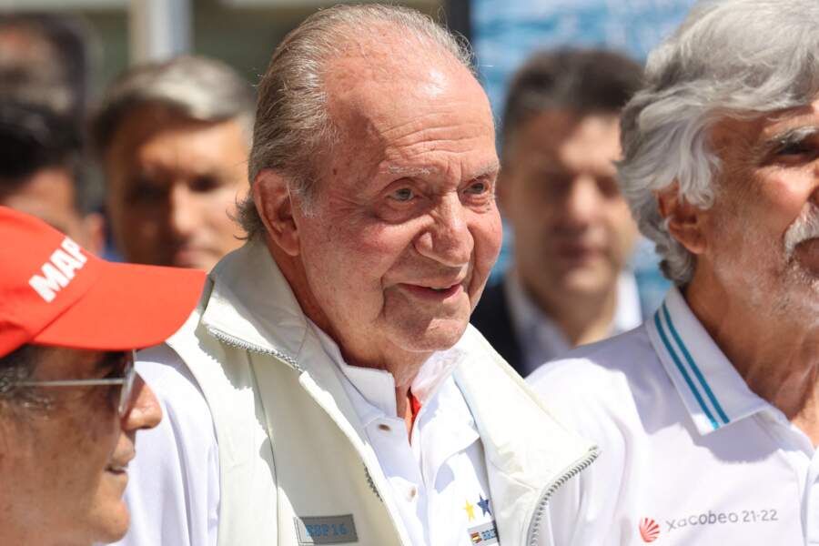 Le roi Juan Carlos d'Espagne, au Royal Yacht Club, à Sansenxo, le 20 mai 2022.