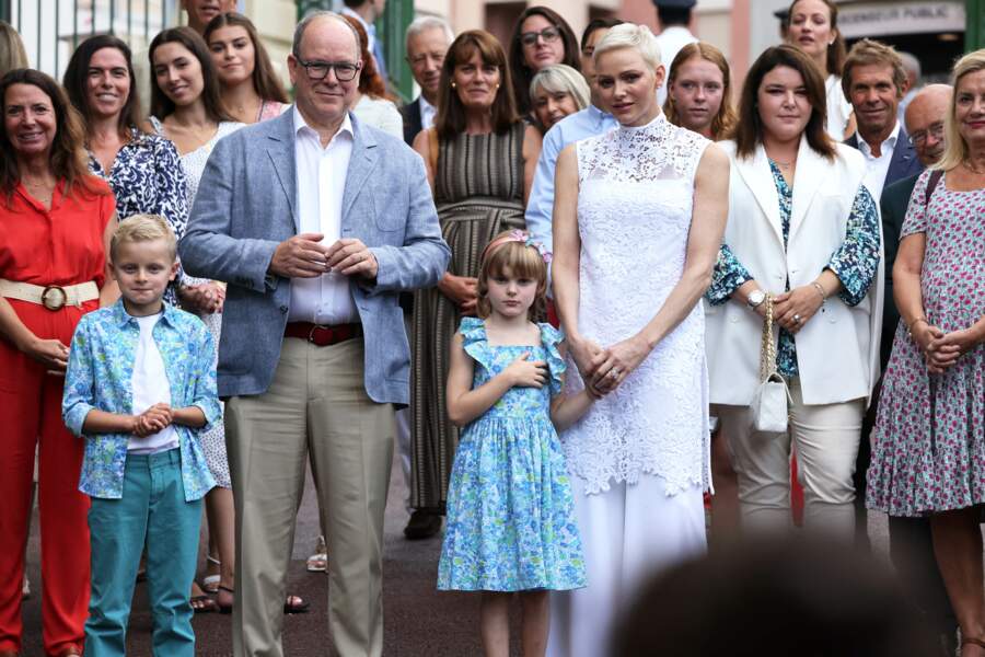 La princesse Charlene de Monaco, le prince Albert II de Monaco, le prince Jacques de Monaco et la princesse Gabriella de Monaco, lors du traditionnel Pique-nique "U Cavagnetu" des monégasques, à Monaco, le 3 septembre 2022.