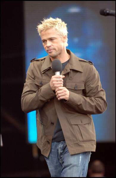 Brad Pitt opte pour une coupe de cheveux en bataille pour un concert à Hyde Park, à Londres en juillet 2007
