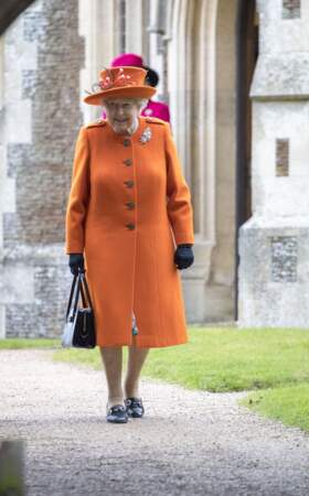 Le 25 décembre 2017 : la reine Elizabeth II et la famille royale d'Angleterre arrivent à l'église St Mary Magdalene pour la messe de Noël à Sandringham.