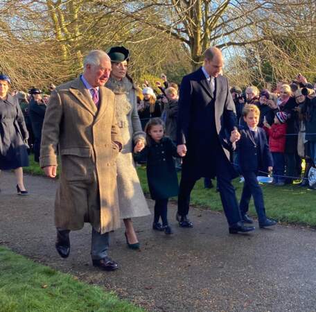 Le 25 décembre 2019 : la famille royale britannique assiste à la messe de Noël en l'église Sainte-Marie-Madeleine à Sandringham au Royaume-Uni.