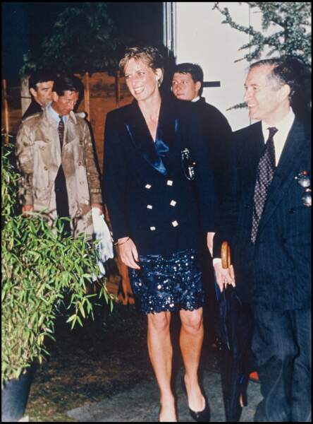 Lady Diana et le prince Charles lors d'une soirée célébrant les 30 ans de carrière de Luciano Pavarotti.