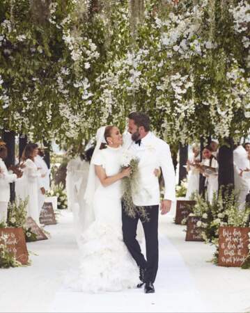 Le 20 août 2022, pour son mariage avec Ben Affleck, Jennifer Lopez  portait une robe de mariée Ralph Lauren.