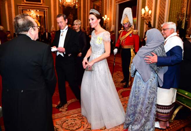 Kate Middleton en robe Jenny Packham à Buckingham le 4 décembre 2018