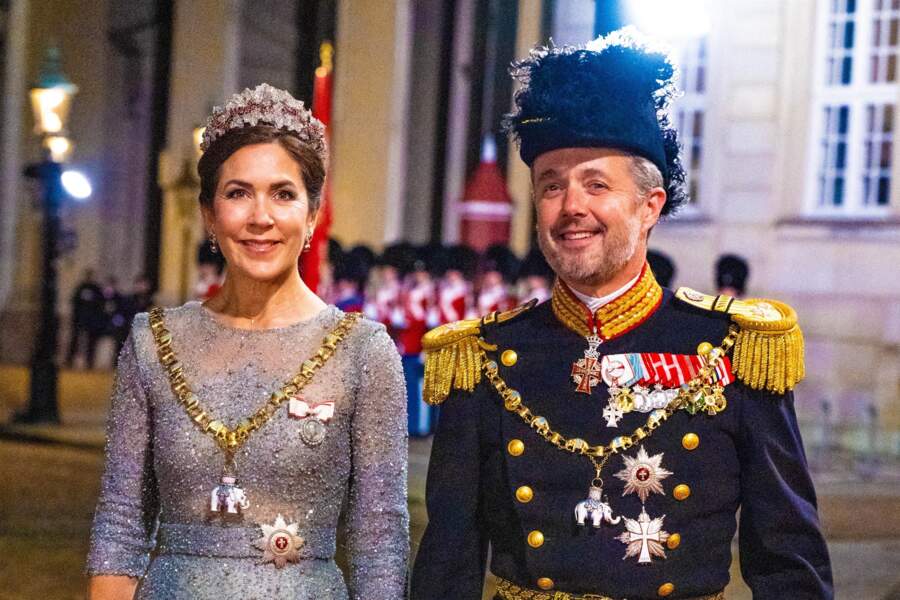 Le prince Frederik et la princesse Mary de Danemark sont plus élégants que jamais au Nouvel An, le 1er janvier 2023