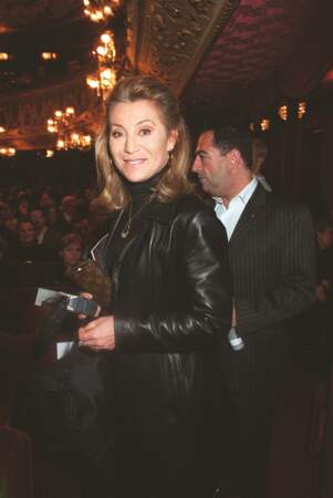 Sheila lors d'une soirée contre le Sida au Palais Royal de Paris, le 2 décembre 2002