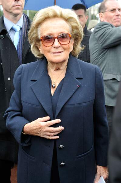 Bernadette Chirac et sa veste marine