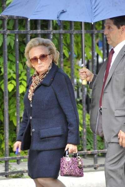Bernadette Chirac porte le mini-sac signée Dior 