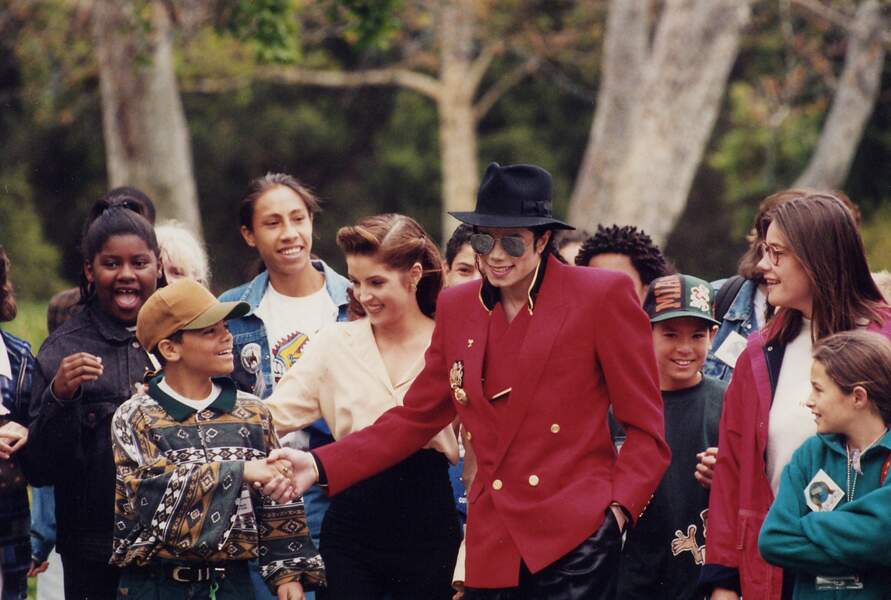 Michael Jackson et Lisa Marie Presley lors d'un Sommet mondial pour les enfants en 1995.