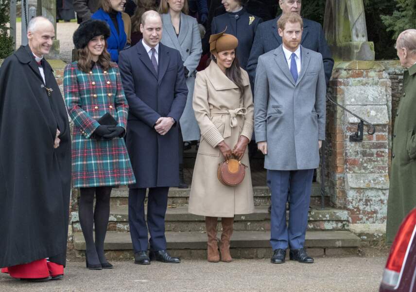 En décembre 2017, Meghan Markle passe son premier Noël avec la famille royale d'Angleterre. Elle intègre officiellement le clan et peut compter sur le soutien du prince Harry. 