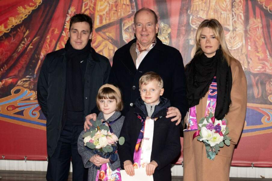 Le prince Albert II de Monaco et ses jumeaux Gabriella et Jacques assistent auFestival international du cirque de Monte-Carlo, le 22 janvier 2023
