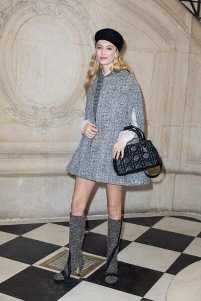 Beatrice Borromeo Casiraghi s'habille tout en au défilé Dior - collection Haute-Couture Printemps-été 2023 - à Paris, le 23 janvier 2023