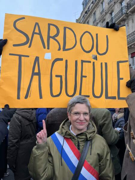 Sandrine Rousseau, lors de la manifestation contre la réforme des retraites à Paris, le 19 janvier 2023.