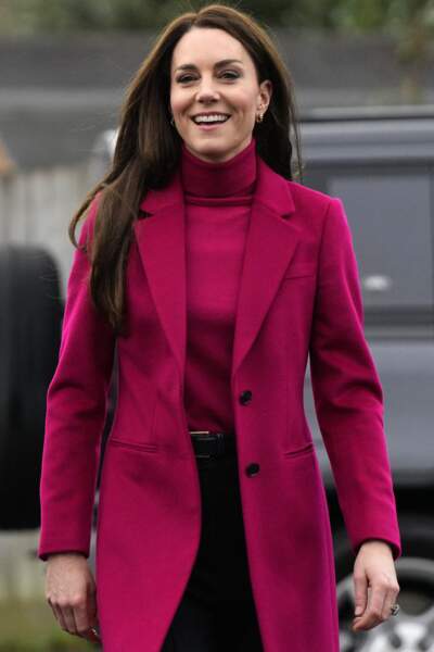 Pour l’occasion, Kate Middleton a attiré tous les regards, plus chic que jamais avec un look rose cerise 