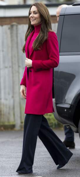 Kate Middleton porte une look abordable composé uniquement de pièces qu’elle avait déjà portées pour son arrivée au Windsor Foodshare à Windsor, le 26 janvier 2023