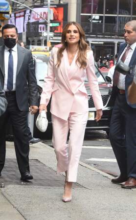 La reine Rania al-Abdallah de Jordanie arrive à l'émission "Good Morning America" à New York, le 22 septembre 2022.