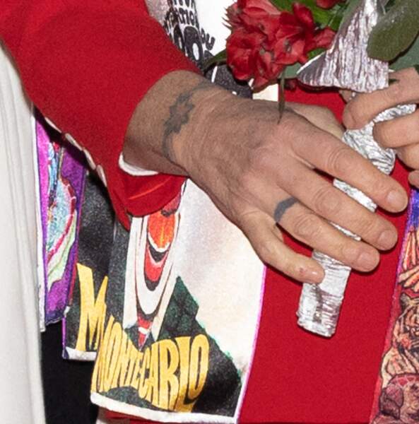 Stéphanie de Monaco révèle un tatouage en forme d'étoile sur le  haut de son poignet