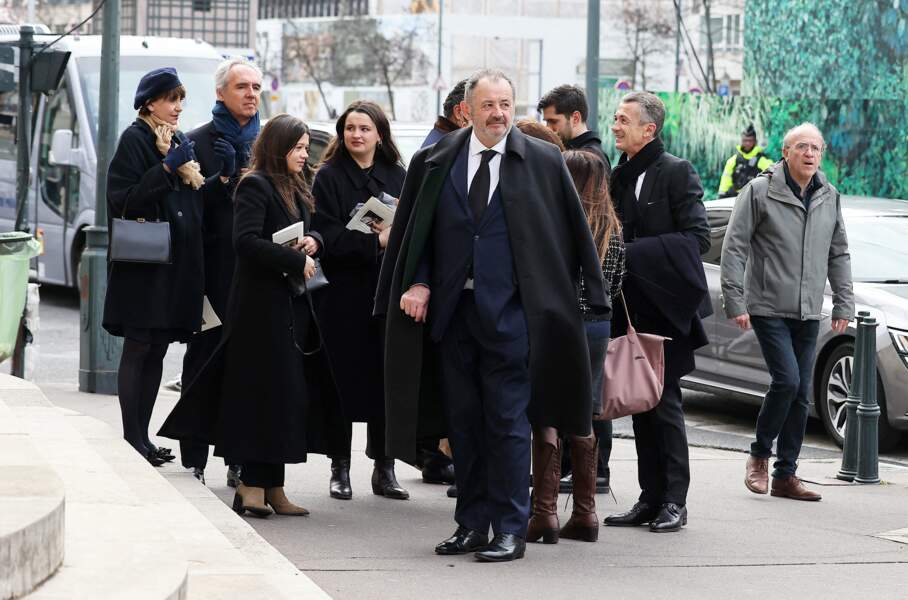 Olivier Sarkozy, Guillaume Sarkozy et Caroline Sarkozy étaient notamment présents aux obsèques de Päl Sarkozy de Nagy Bocsa, à Neuilly sur Seine le 9 mars 2023.
