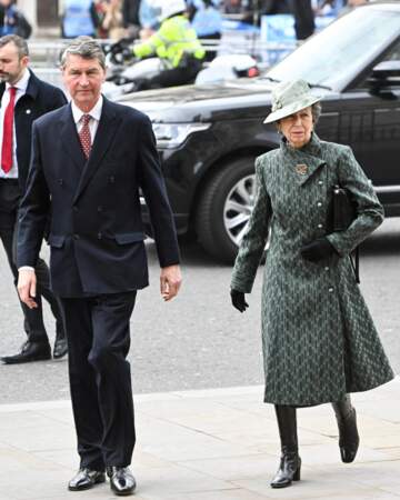 La princesse Anne et son époux Timothy Laurence arrivent aux célébrations du Commonwealth Day à l'Abbaye de Westminster à Londres, le lundi 13 mars 2023