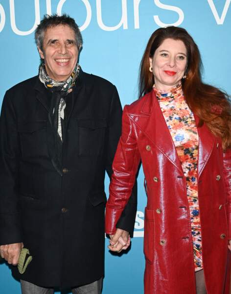 Julien Clerc et son épouse Hélène Grémillon à l'avant-première de "Je verrai toujours vos visages", mardi 14 mars.