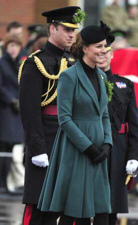 Kate Middleton célèbre la Saint-Patrick à Aldershot, le 17 mars 2013