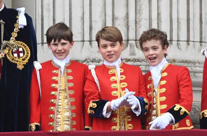 Le prince George sur le balcon du palais de Buckingham, après la cérémonie de couronnement du roi Charles III, à Londres, le 5 mai 2023.