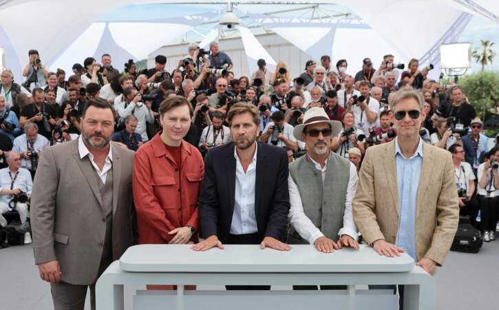 Ruben Ostlund, Atiq Rahimi et Damián Szifron au photocall du jury du 76ème Festival International du Film de Cannes, France, le 16 mai 2023