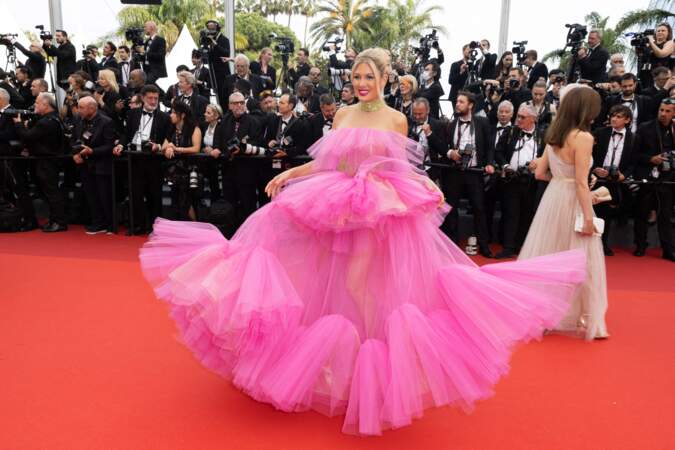 Hofit Golan - Montée des marches du film « Jeanne du Barry » pour la cérémonie d’ouverture du 76ème Festival International du Film de Cannes, au Palais des Festivals à Cannes. Le 16 mai 2023