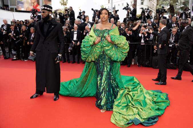 Chika Ike - Montée des marches du film « Jeanne du Barry » pour la cérémonie d’ouverture du 76ème Festival International du Film de Cannes, au Palais des Festivals à Cannes. Le 16 mai 2023