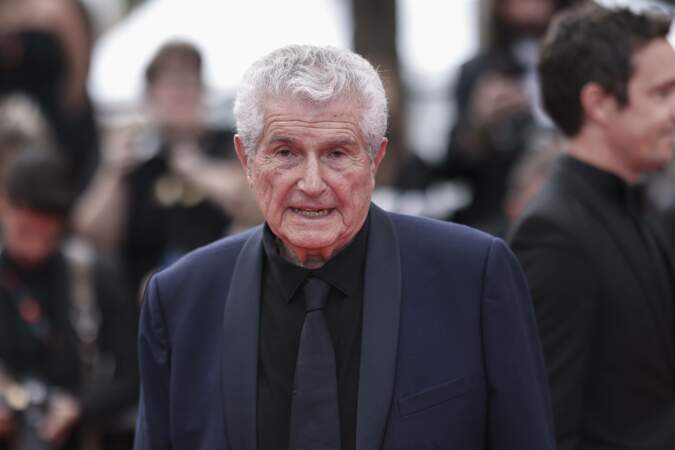 Claude Lelouch - Montée des marches pour le film "The zone of interest" lors du 76ème Festival de Cannes. Le 19 mai 2023