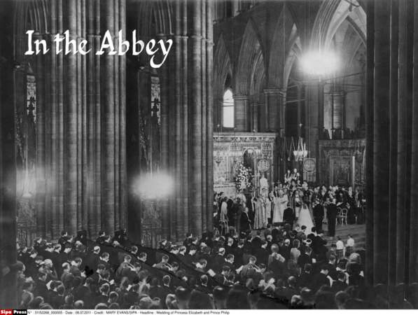 Elizabeth II et le prince Philip se marient le 20 novembre 1947 , à l'abbaye de Westminster (ici une vue d'ensemble de l'assemblée présente à leur union)