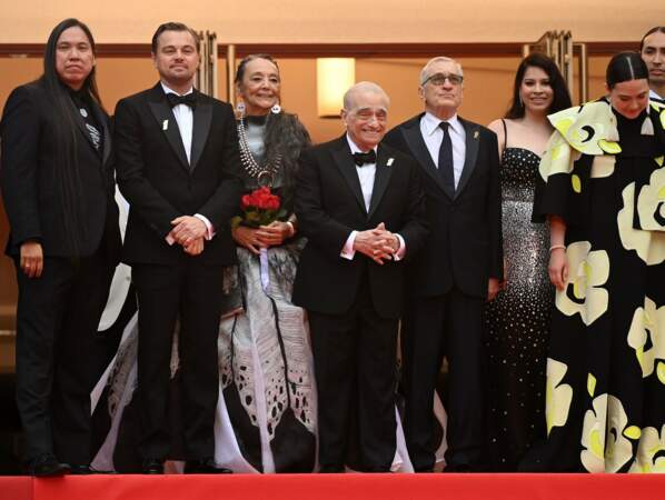 L'équipe du film 'Killers of the Flower Moon' en haut des marches du palais des Festivals à Cannes les 20 mai 2023 