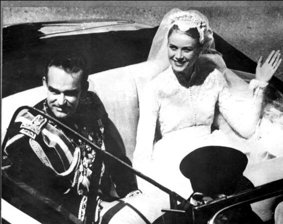 Le Prince Rainier et la Grâce Kelly se marient à Monaco, en 1956