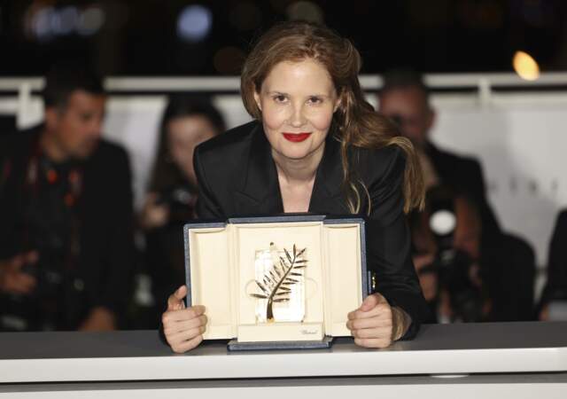 La réalisatrice Justine Triet remporte la Palme d'or du 76ème Festival de Cannes, le 27 mai 2023
